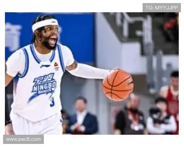 辛普森全场出战26分钟贡献12分5篮板6助攻 助队稳步前进